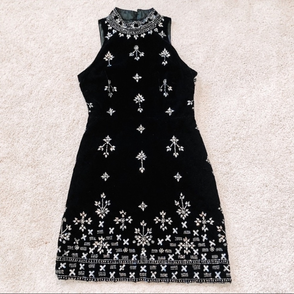 Adrianna-Papell sleeveless jewels Cocktail velvet dress - Picture 9 of 11